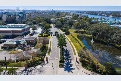 908 Harbour Bay Drive, Tampa, FL 33602 - Photo 41