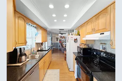 13655 Las Palmas Drive, Largo, FL 33774 - Photo 9