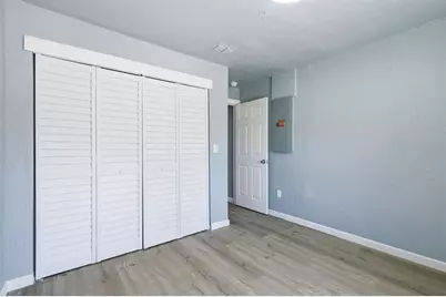 8143 Overlook Place NE, Saint Petersburg, FL 33702 - Photo 11