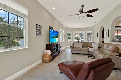 2721 N Royal Court, Tampa, FL 33602 - Photo 21