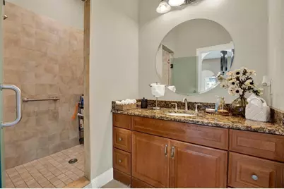 2721 N Royal Court, Tampa, FL 33602 - Photo 25