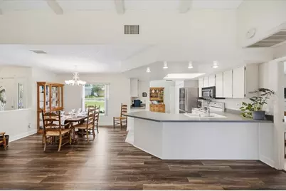 3379 Hyde Park Drive, Clearwater, FL 33761 - Photo 11