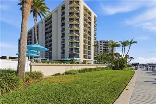690 Island Way, Clearwater Beach, FL 33767 - Photo 51