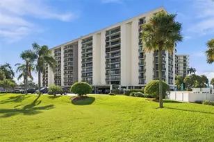 690 Island Way, Clearwater Beach, FL 33767 - Photo 37