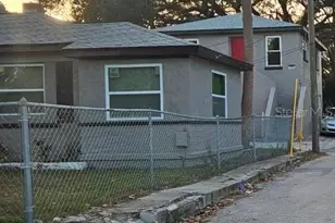 721 12th St S, Saint Petersburg, FL 33705 - Photo 1