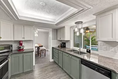 6001 28th Street S, Saint Petersburg, FL 33712 - Photo 9