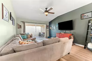 35229 Janine Dr, Zephyrhills, FL 33541 - Photo 11