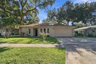 11093 117th St, Seminole, FL 33778 - Photo 1