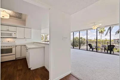 7600 Bayshore Drive #208, Treasure Island, FL 33706 - Photo 13