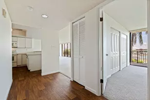 7600 Bayshore Dr, Treasure Island, FL 33706 - Photo 15
