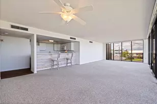 7600 Bayshore Dr, Treasure Island, FL 33706 - Photo 9