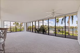 7600 Bayshore Dr, Treasure Island, FL 33706 - Photo 5