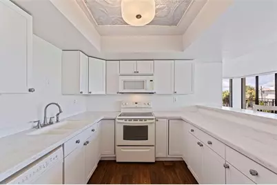 7600 Bayshore Drive #208, Treasure Island, FL 33706 - Photo 11