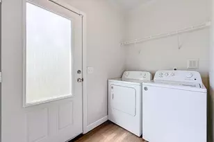 719 19th St S, Saint Petersburg, FL 33712 - Photo 21