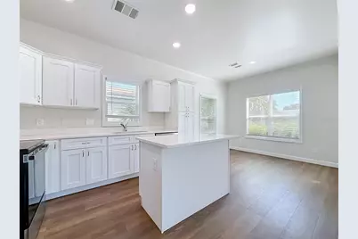 719 19th Street S, Saint Petersburg, FL 33712 - Photo 9