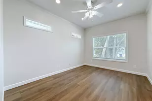 719 19th St S, Saint Petersburg, FL 33712 - Photo 15