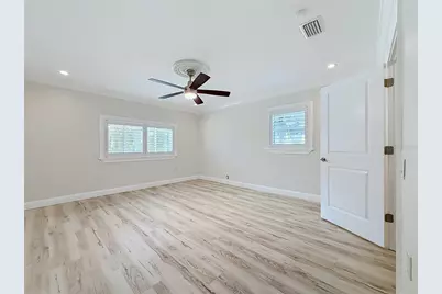 8270 30th Avenue N, Saint Petersburg, FL 33710 - Photo 31