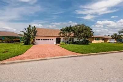165 97th Avenue NE, Saint Petersburg, FL 33702 - Photo 7
