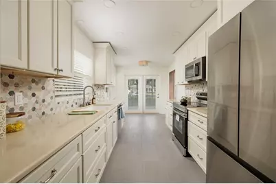 165 97th Avenue NE, Saint Petersburg, FL 33702 - Photo 17