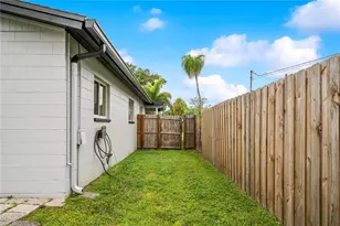 5527 Commonwealth Ave N, Saint Petersburg, FL 33703 - Photo 27