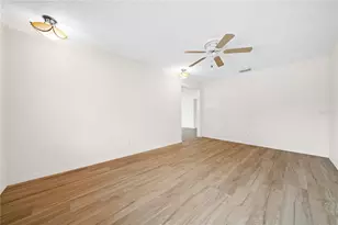 5527 Commonwealth Ave N, Saint Petersburg, FL 33703 - Photo 23