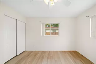 5527 Commonwealth Ave N, Saint Petersburg, FL 33703 - Photo 17