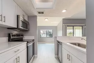 2372 Hanover Dr, Dunedin, FL 34698 - Photo 11