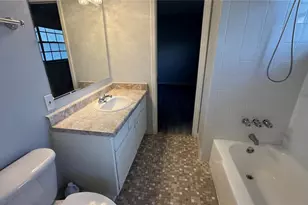 8827 Bay Pointe Dr, Tampa, FL 33615 - Photo 11