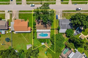 1807 Nova Dr, Valrico, FL 33596 - Photo 3