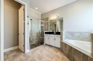 1107 Isobel Reserve Ln, Tampa, FL 33613 - Photo 47
