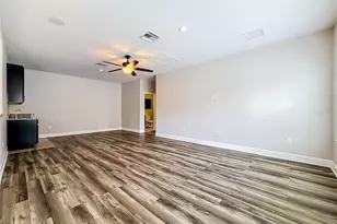 1107 Isobel Reserve Ln, Tampa, FL 33613 - Photo 49