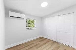 6911 Reindeer Rd, Tampa, FL 33619 - Photo 15