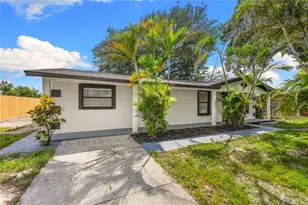 6911 Reindeer Rd, Tampa, FL 33619 - Photo 23