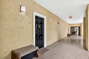 2010 E Palm Ave, Tampa, FL 33605 - Photo 9