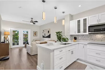 2010 E Palm Avenue #15211, Tampa, FL 33605 - Photo 3