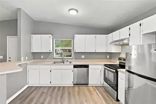 6417 28th St N, Saint Petersburg, FL 33702 - Photo 13