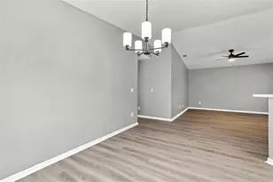 6417 28th St N, Saint Petersburg, FL 33702 - Photo 17