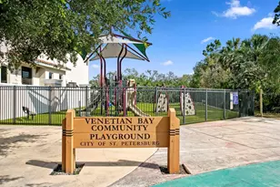 1022 Paseo Del Rio NE, Saint Petersburg, FL 33702 - Photo 49