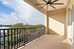 1022 Paseo Del Rio NE, Saint Petersburg, FL 33702 - Photo 35