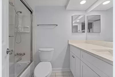 4700 Cove Circle #102, Saint Petersburg, FL 33708 - Photo 19