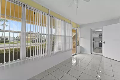 4700 Cove Circle #102, Saint Petersburg, FL 33708 - Photo 5