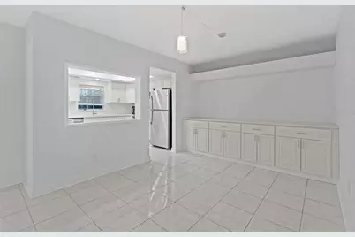 4700 Cove Circle #102, Saint Petersburg, FL 33708 - Photo 11