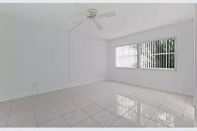 4700 Cove Circle #102, Saint Petersburg, FL 33708 - Photo 17