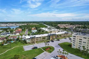 4700 Cove Cir, Saint Petersburg, FL 33708 - Photo 31