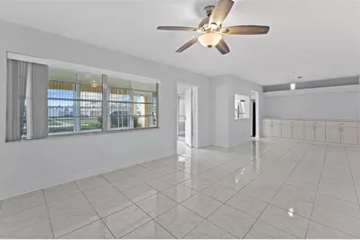 4700 Cove Circle #102, Saint Petersburg, FL 33708 - Photo 7