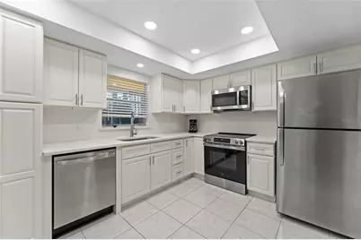 4700 Cove Circle #102, Saint Petersburg, FL 33708 - Photo 15