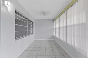 4700 Cove Cir, Saint Petersburg, FL 33708 - Photo 27