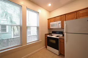 838 6th St N, Saint Petersburg, FL 33701 - Photo 11