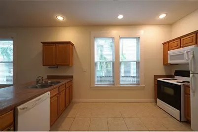 838 6th Street N #1, Saint Petersburg, FL 33701 - Photo 9