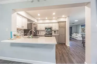 863 Bay Breeze Terrace, Largo, FL 33770 - Photo 11
